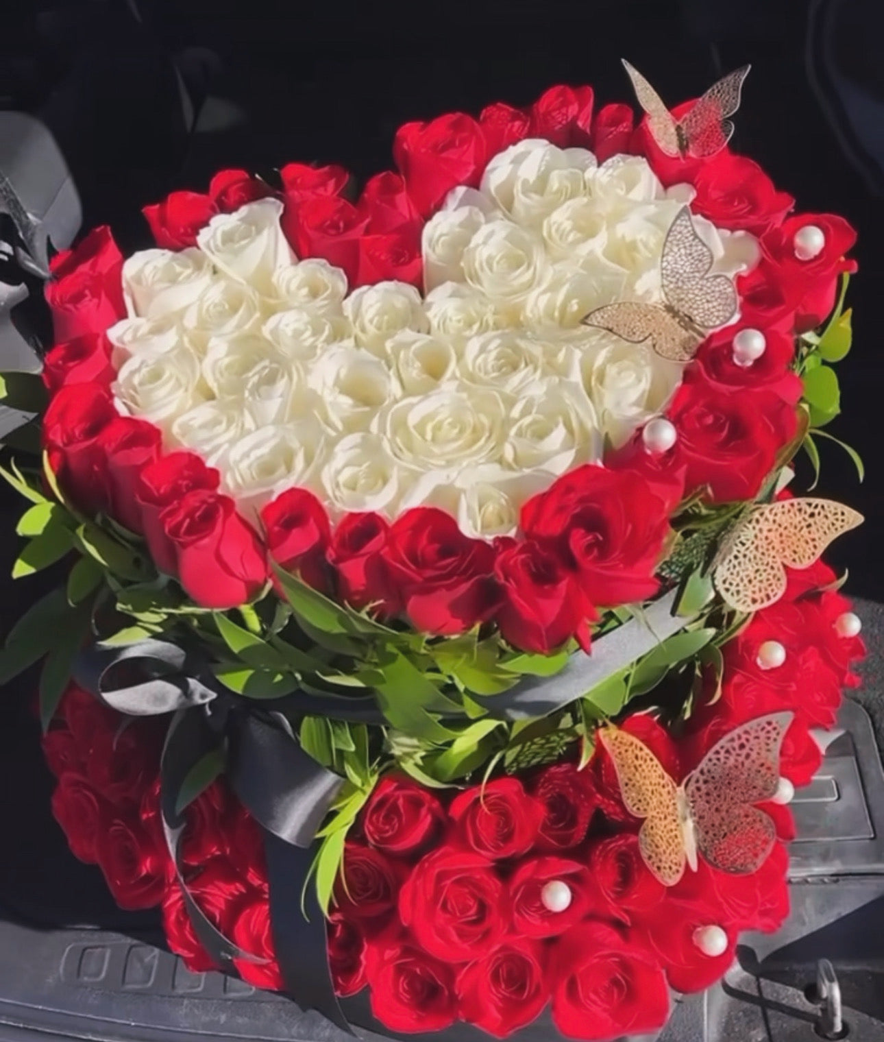 The Royal Double Heart - Fresh Roses