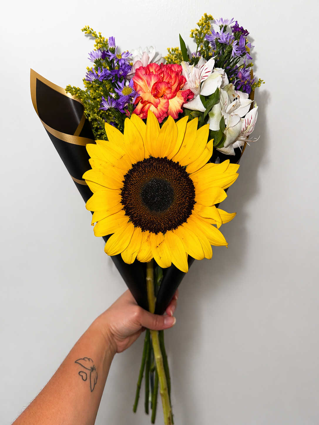 Mini Bloom Sunshine- Fresh Roses