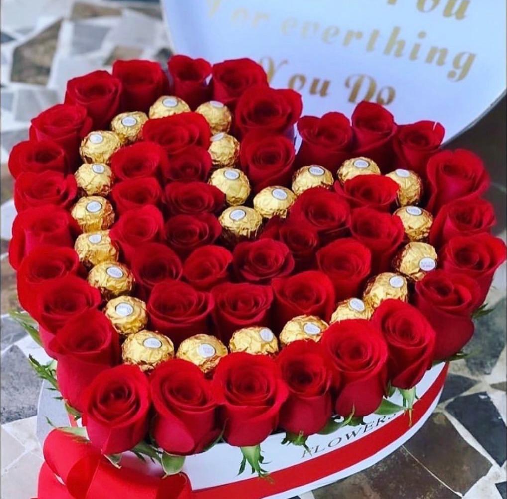 Red Queen- Fresh Roses