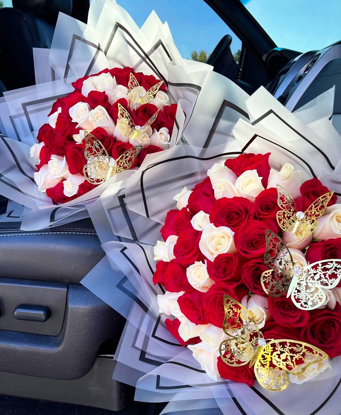 Red & White - Fresh Roses