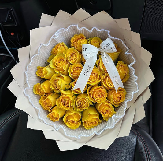 Golden Glow Bouquet – Fresh Roses