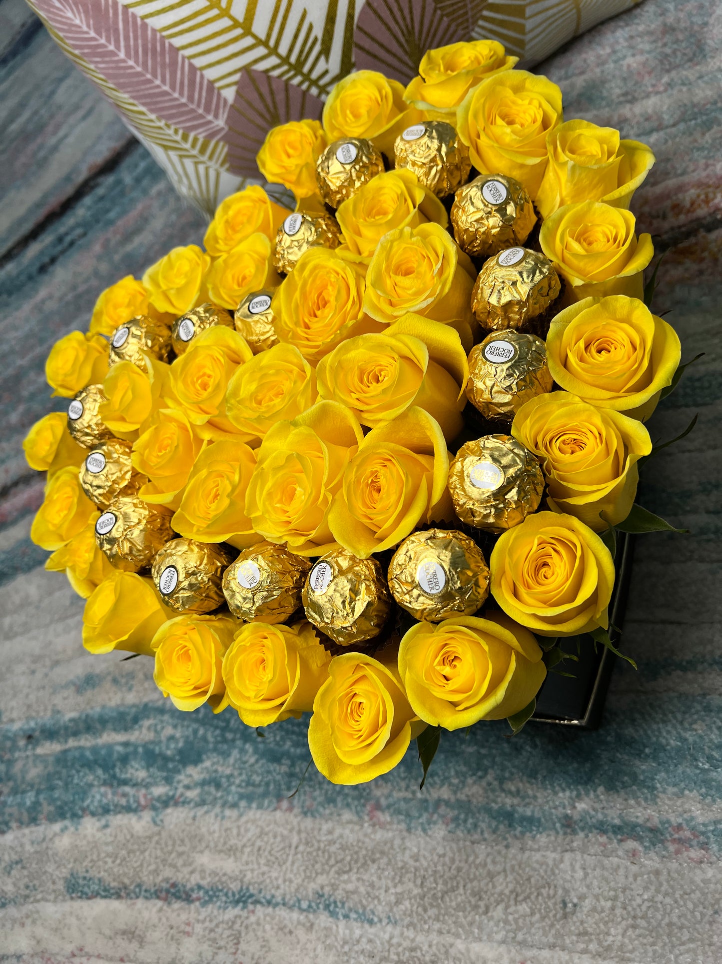 Yellow Hear  - Fresh Roses